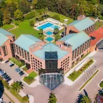Sheraton Pilar Hotel & Convention Center