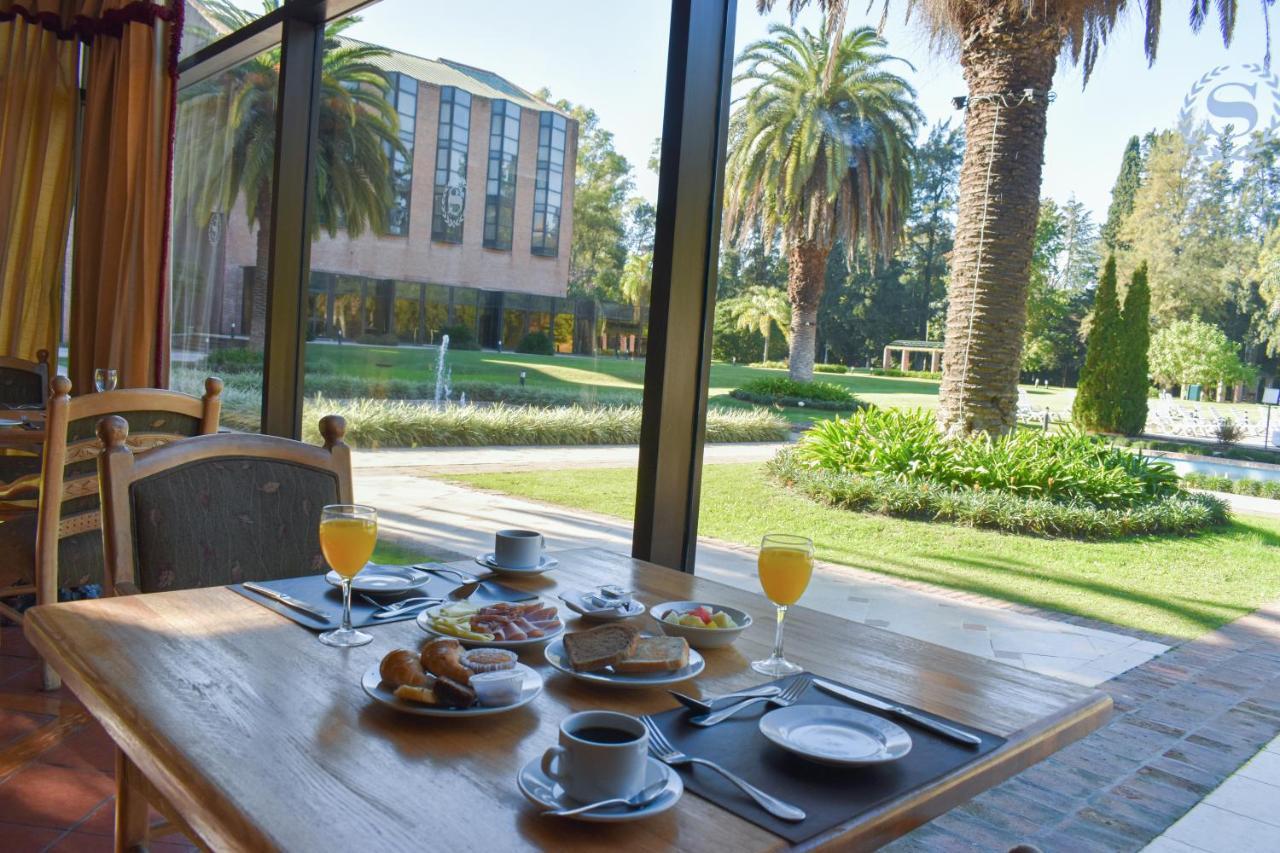 Sheraton Pilar & Convention Center 5*