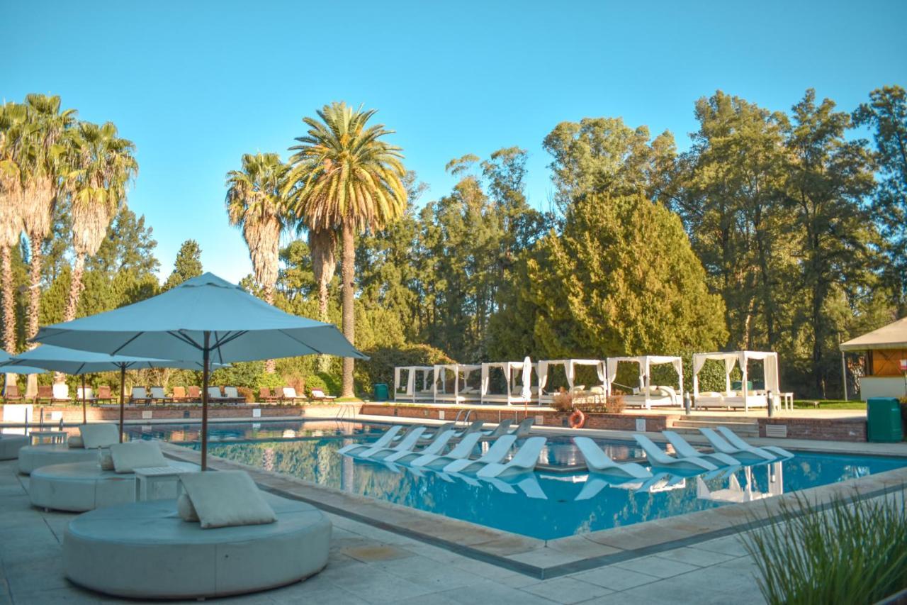 Sheraton Pilar & Convention Center Hotel
