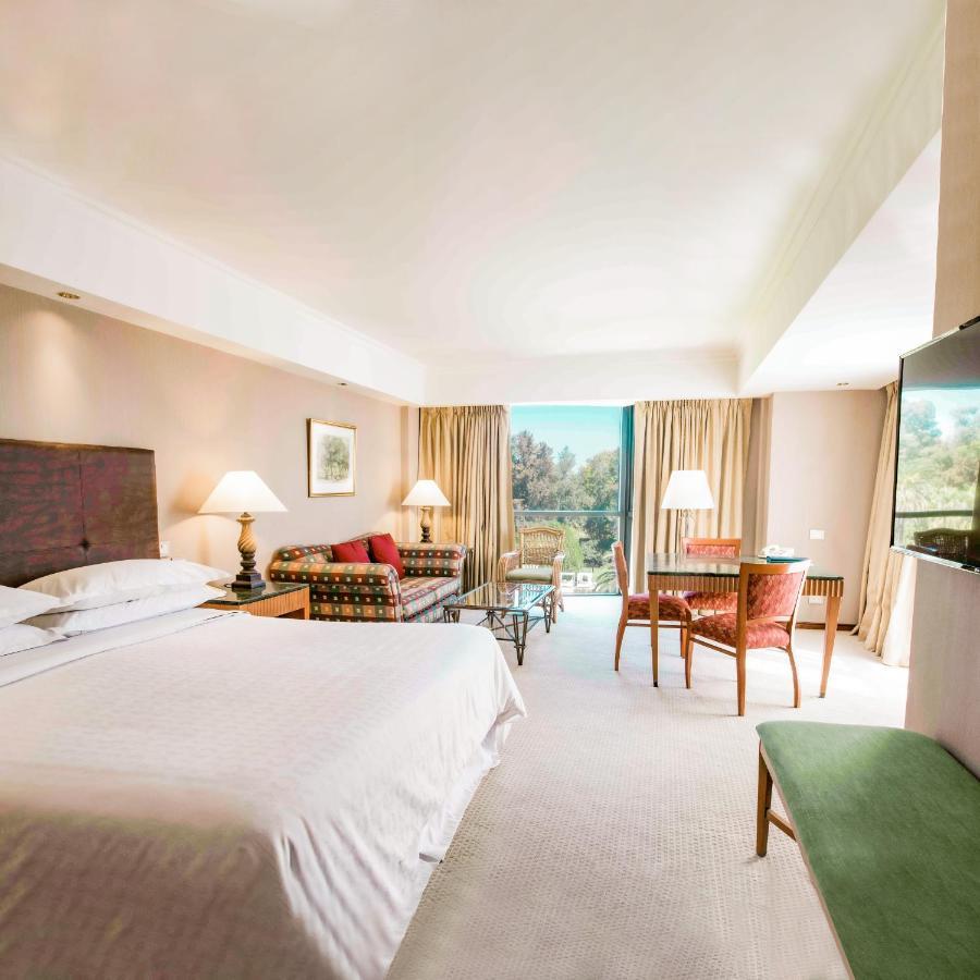 Hotel Sheraton Pilar & Convention Center 5*
