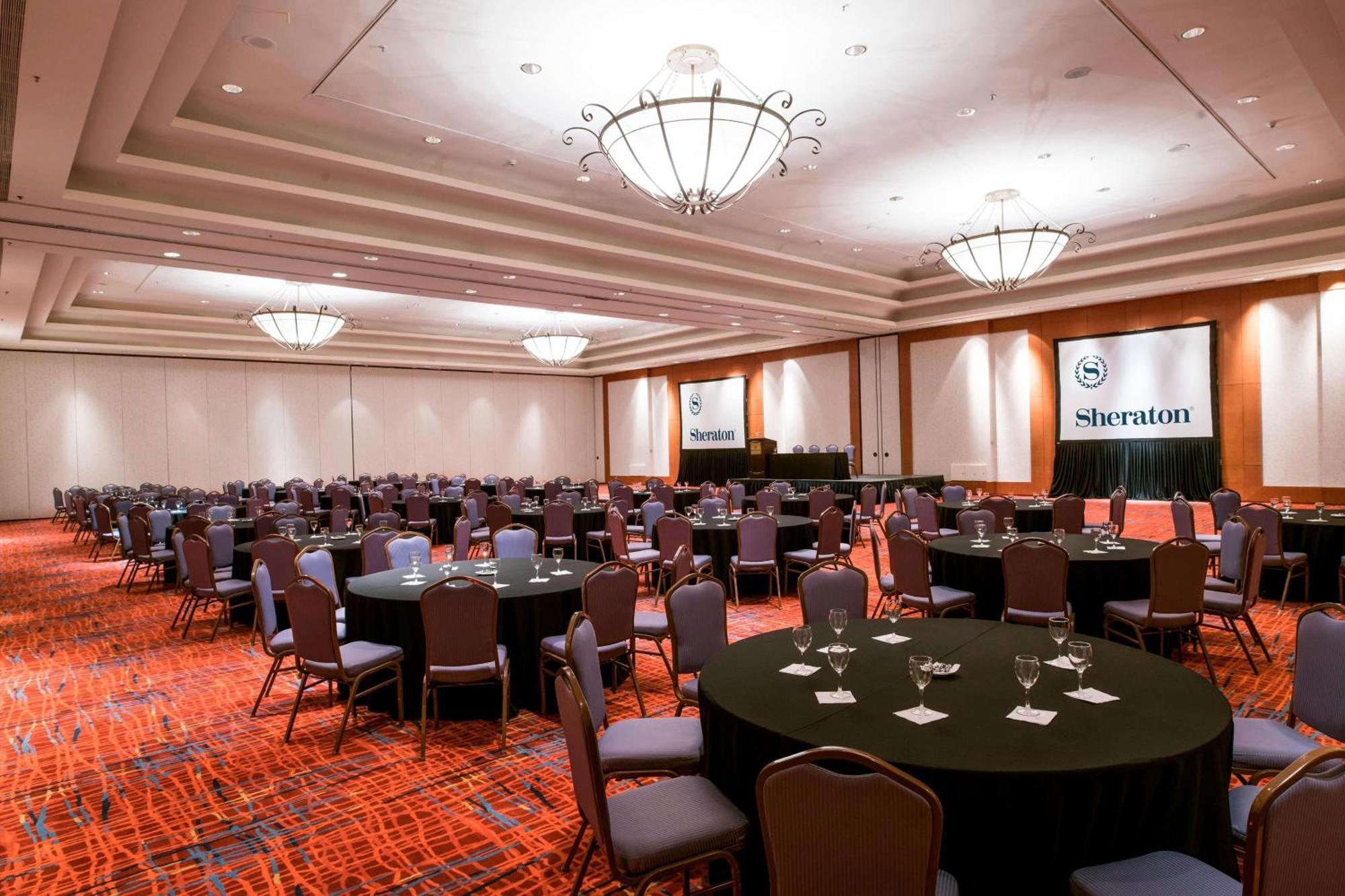 Sheraton Pilar & Convention Center 5*