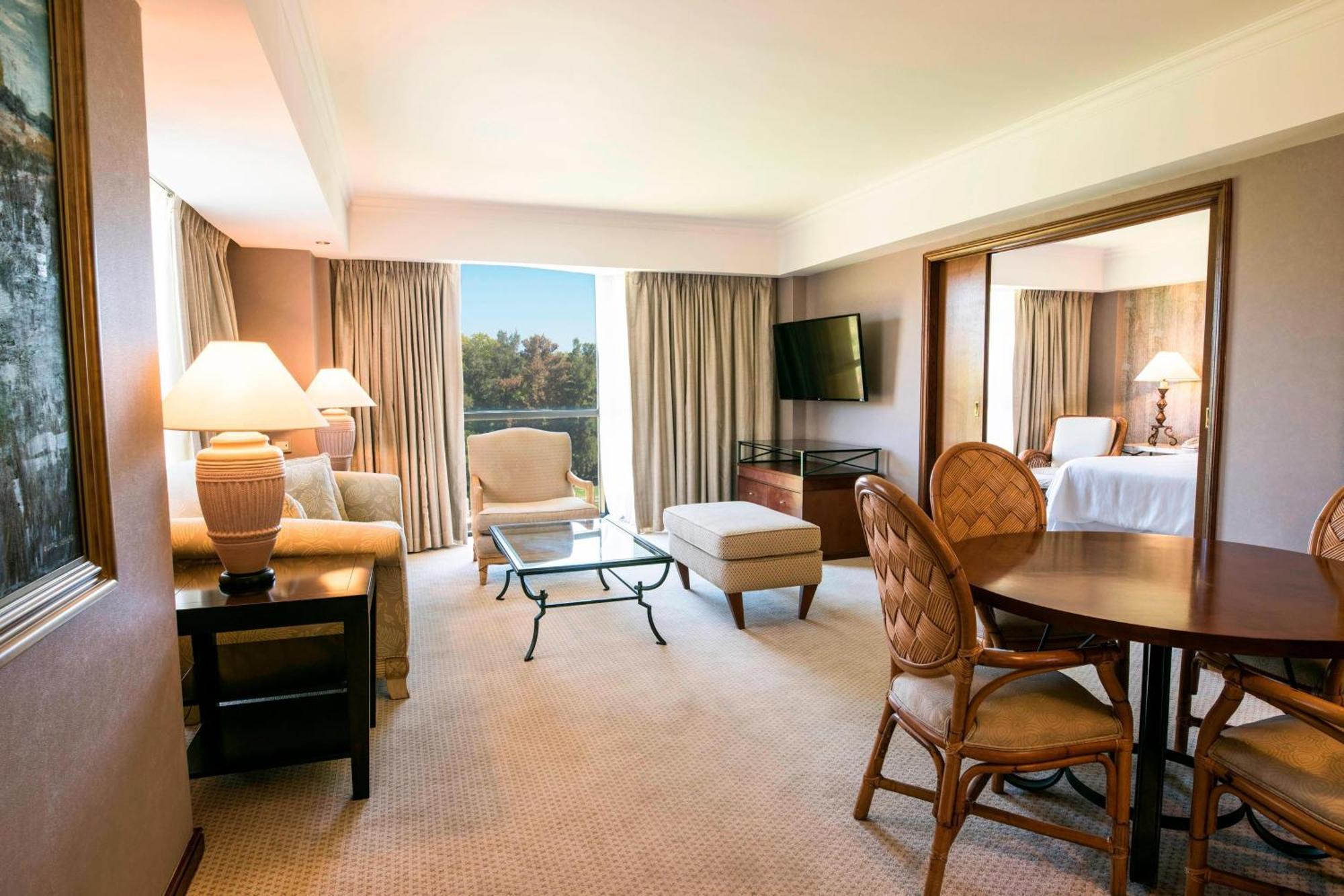 Sheraton Pilar & Convention Center