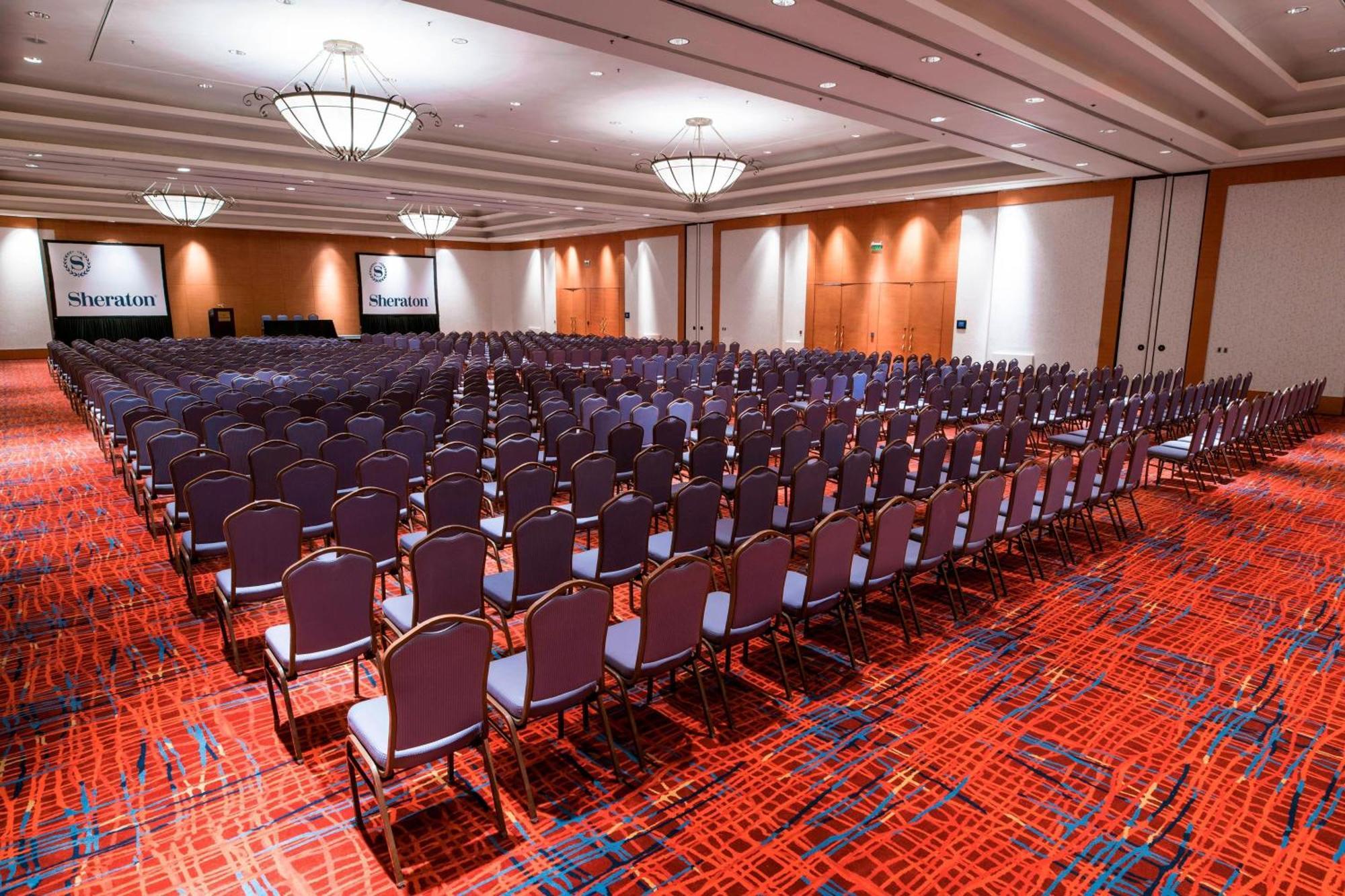 Sheraton Pilar & Convention Center 5*