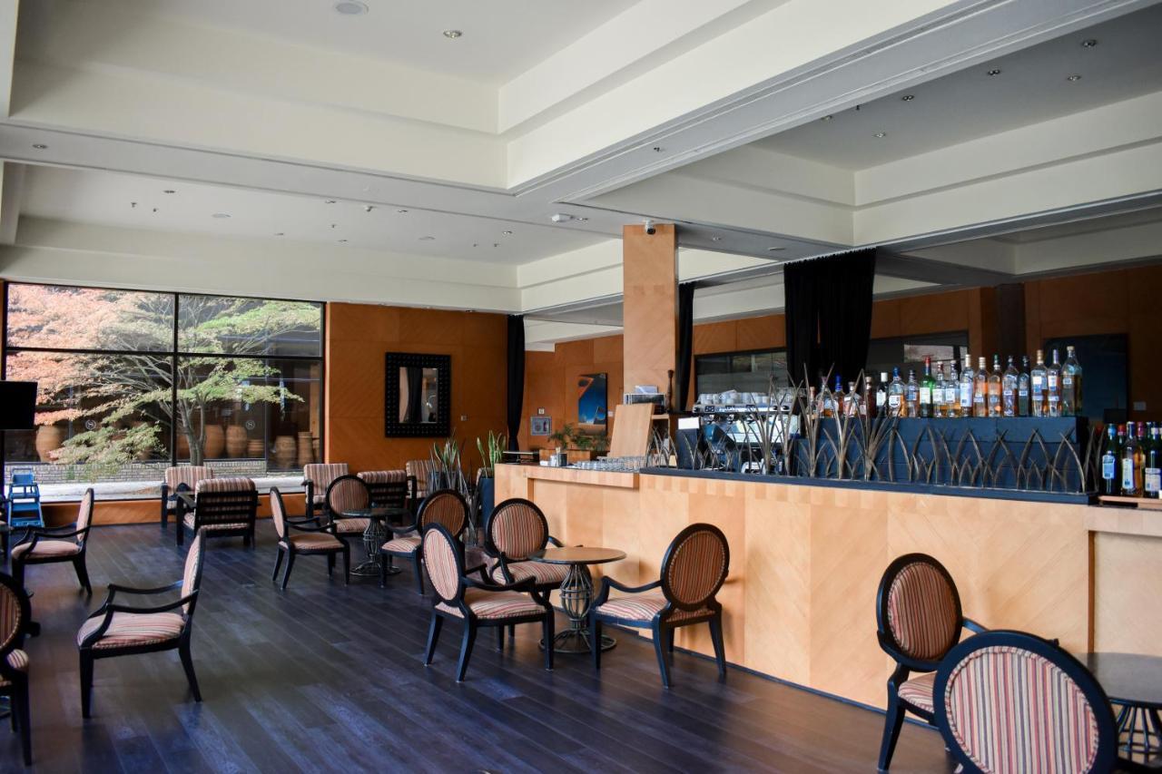 Sheraton Pilar & Convention Center Hotel