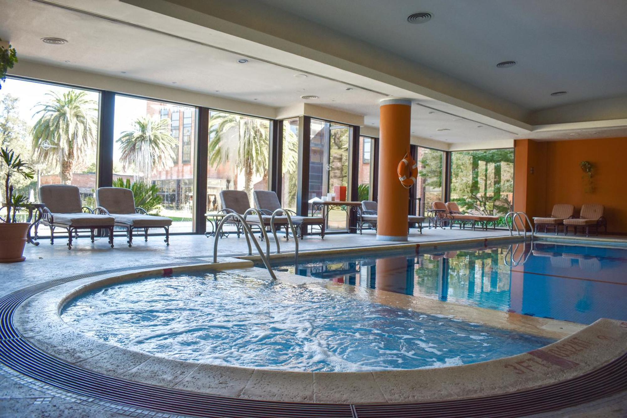 Hotel Sheraton Pilar & Convention Center 5*